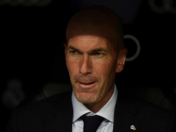 Zidane thấy phiền vì tin đồn về Mourinho