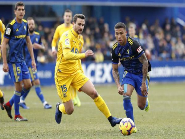 nhận định Ponferradina vs Oviedo, 01h00 ngày 19/12 - Hạng 2 La Liga
