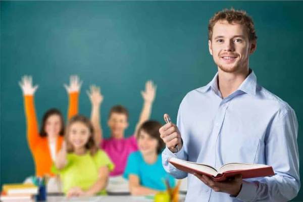 Mơ thấy thầy giáo là điềm lành hay cảnh báo ngầm?