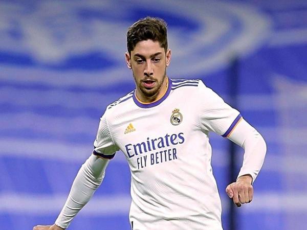 Tiêu chí đánh giá tiền vệ trung tâm hay nhất