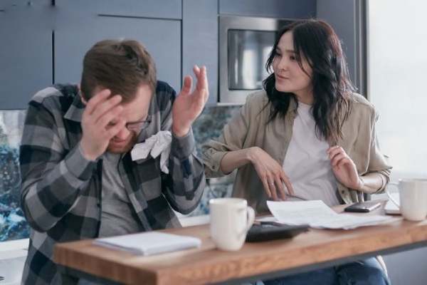 Mơ thấy cãi nhau với người quen